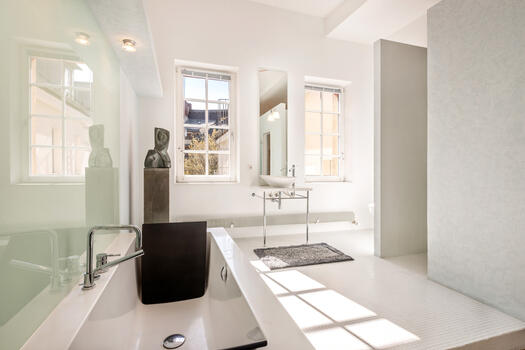 Bathroom with glass mosaic