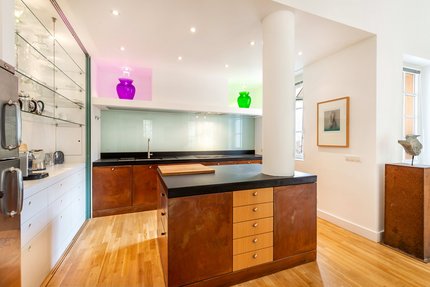 Einbauküche mit Arbeitsblock