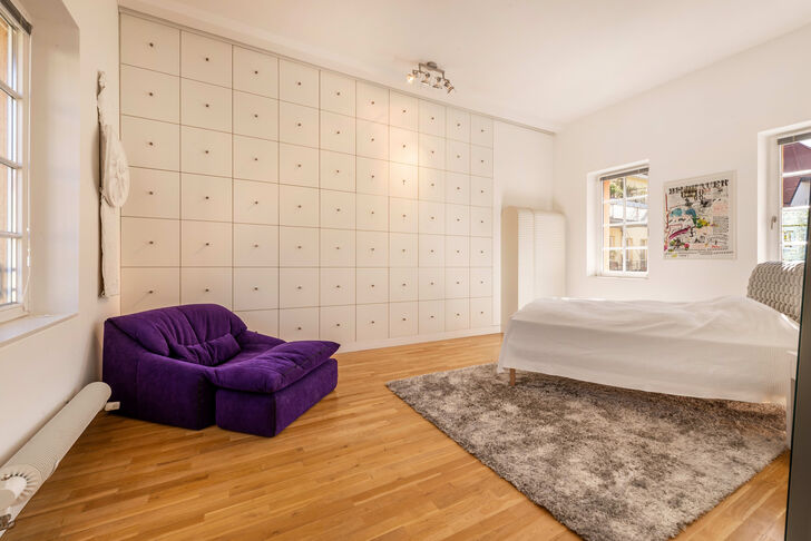 Schlafzimmer mit Einbauschrank