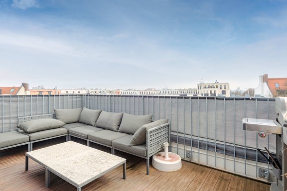 Dachterrasse mit Südausrichtung und Außenkamin