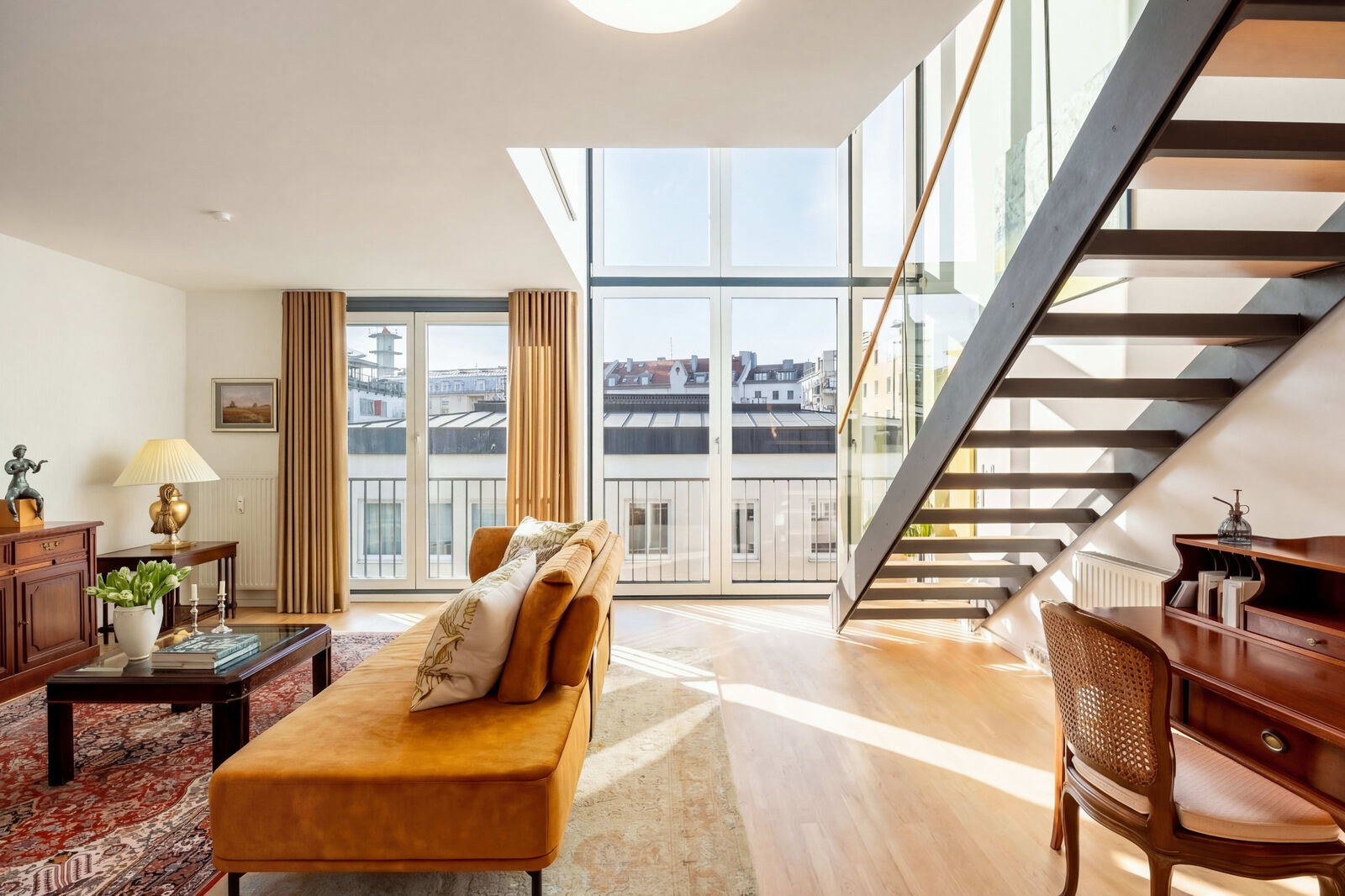Reizende Maisonette-Wohnung in Maxvorstadt