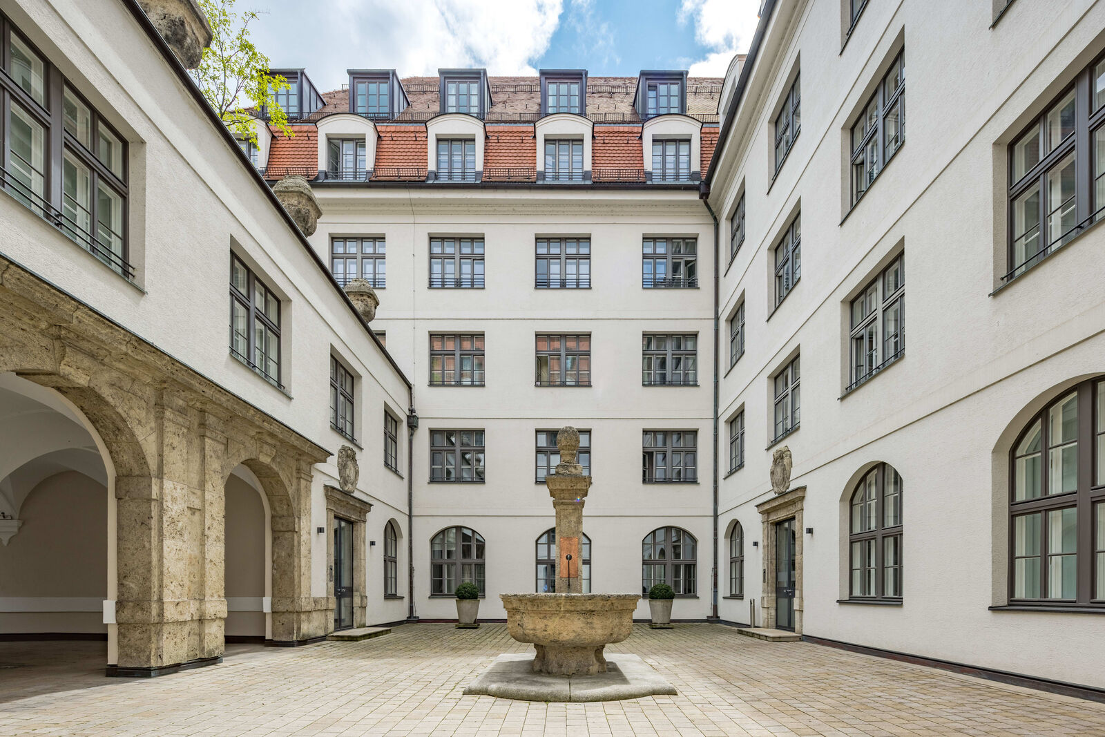 Ruhige Hofausrichtung