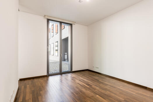 Bedroom facing the courtyard