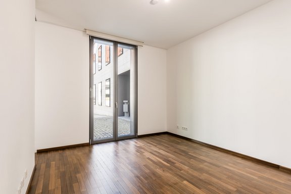 Bedroom facing the courtyard
