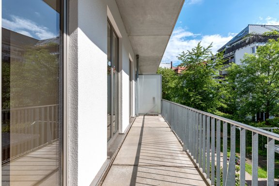 Balkon in den Innenhof