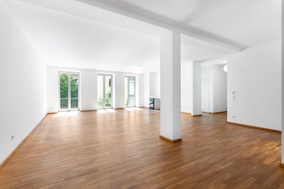 Weitläufiger Wohn-/Essbereich