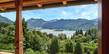 Logenplatz am Schliersee: Doppelhaushälfte mit fantastischem See- und Bergblick