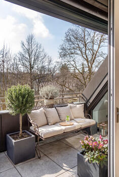 Stunning View (virtually furnished)