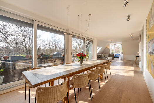 Dining area with roof terrace