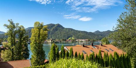 Traumvilla am Leeberg mit Blick über Tegernsee und Berge und optionalem Almerwerb