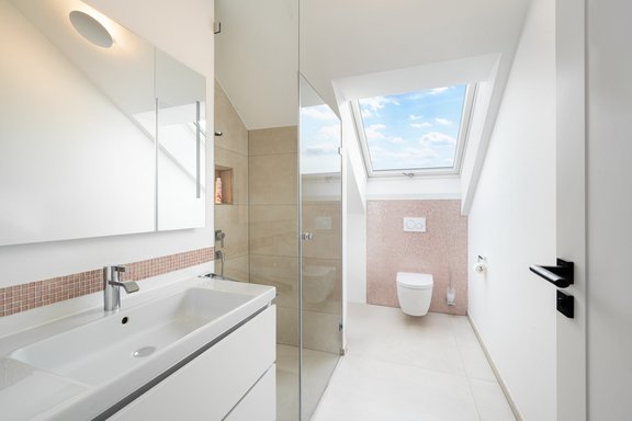 Zusätzliches Kinder-/Gästeduschbad