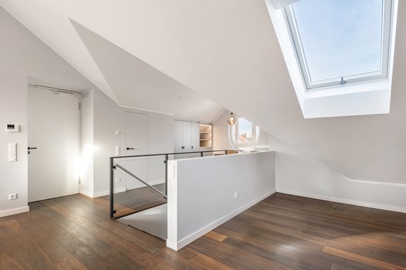 Großzügiges Entree mit Liftzugang