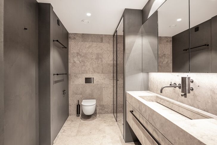 Exclusive Guest Shower Room