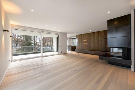 Luxuriöse 4-Zimmer-Wohnung mit sonniger Balkonterrasse in idyllischer Toplage zum Zweitbezug