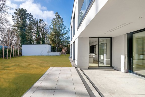 Sonniger Privatgarten