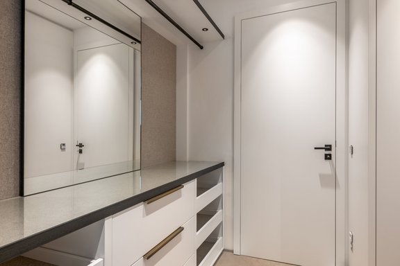 Hochwertige Ankleide