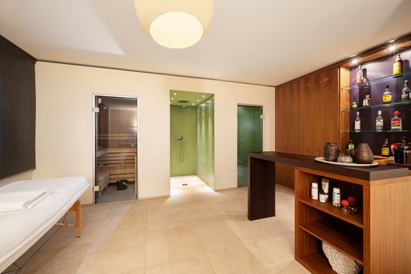 Wellnessbereich mit Bar