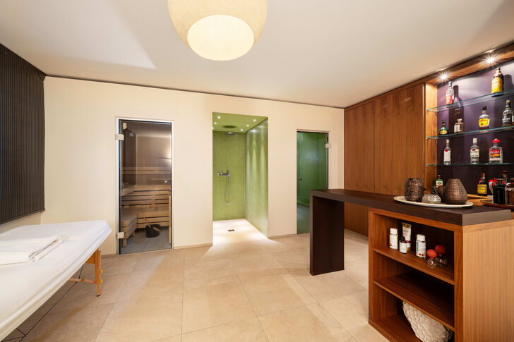Wellnessbereich mit Bar