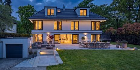 Luxuriöse Familienresidenz mit Lift, Tiefgarage, Fitnessbereich und Wärmepumpe