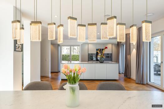 Elegant Poliform kitchen with plenty of storage space