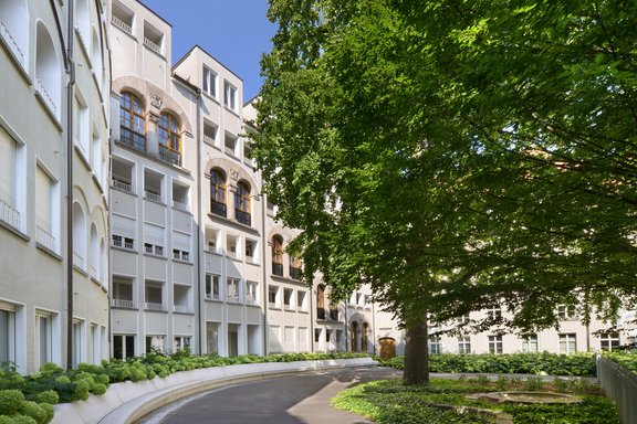 Hofansicht Klostergarten St. Anna