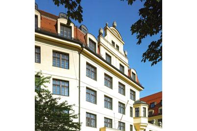 Luxurious four-room old building apartment with in-house spa area - free of commission -.