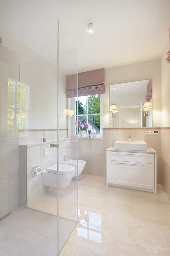 Badezimmer im Obergeschoss