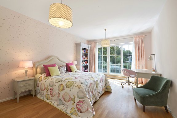 Kinderzimmer mit Terrassenzugang