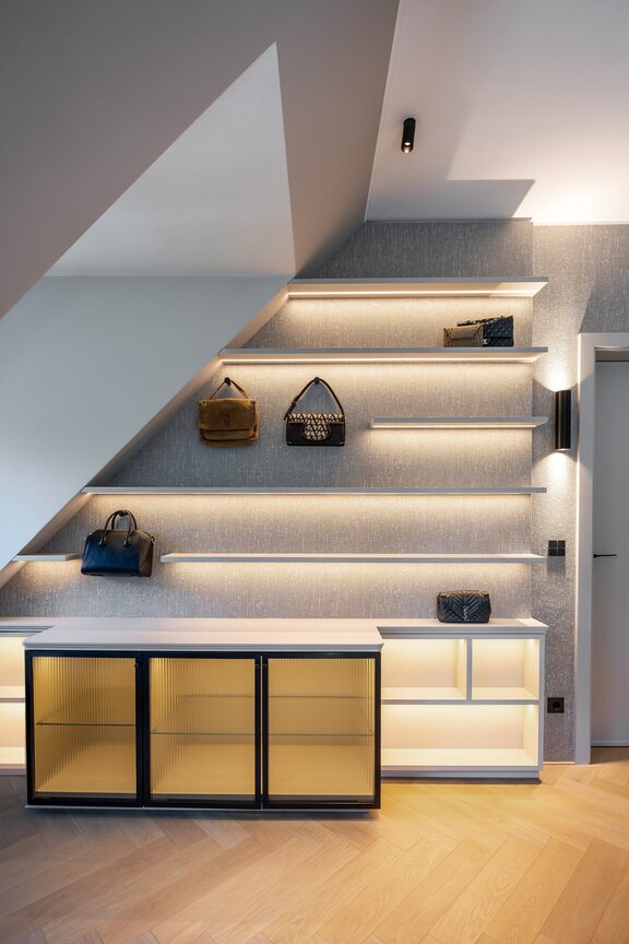 Fixtures with built-in lighting