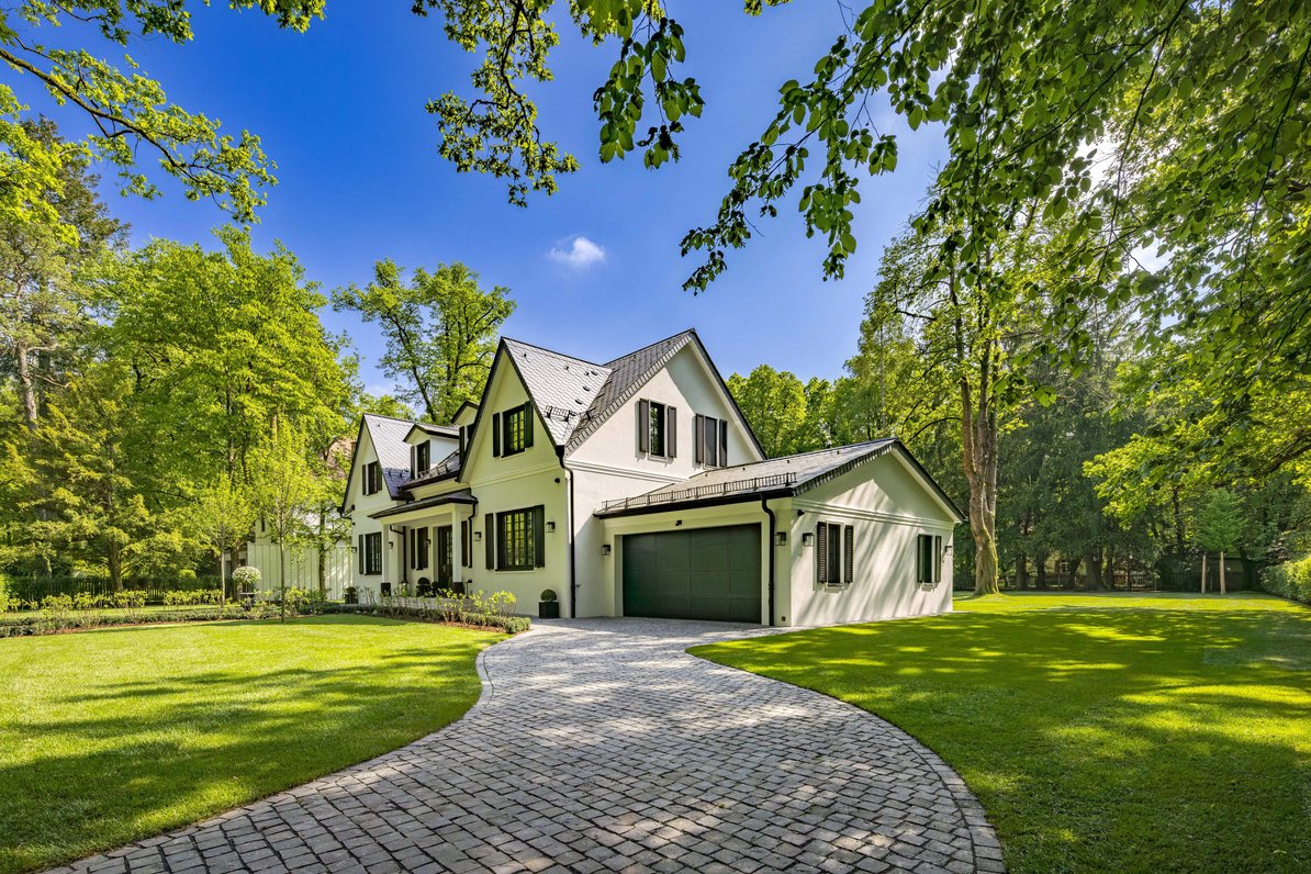 Luxury villa with privacy