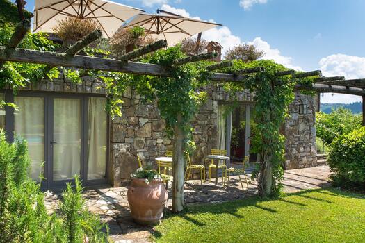 Pool house with access to the outdoor area