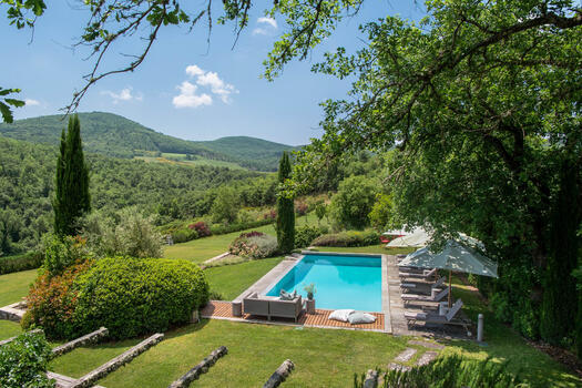 Landscape garden with views over Tuscany