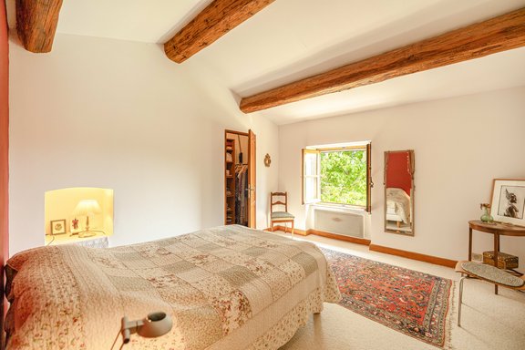 Schlafzimmer mit Ankleide