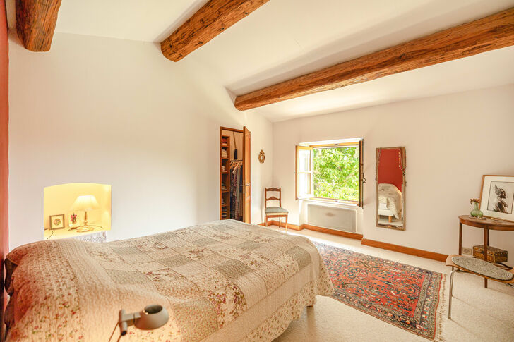 Schlafzimmer mit Ankleide