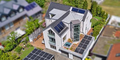 Maximale Flexibilität auf über 430 m²: Luxuriöse Villa mit Lift, Heimkino und Spa-Oase