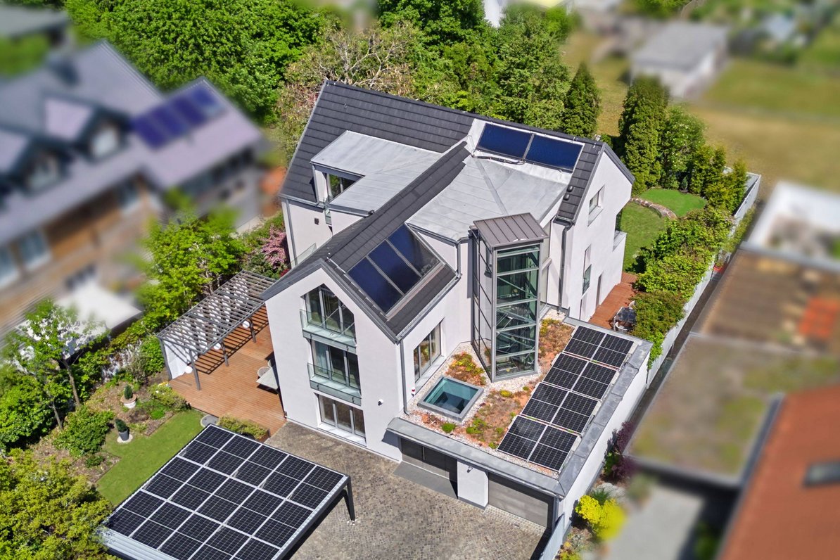 Luxurious villa with glass lift