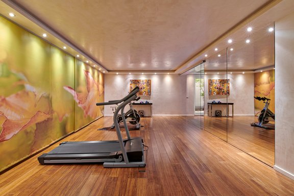 Large fitness room