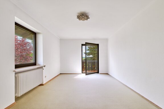 Two rooms with a balcony