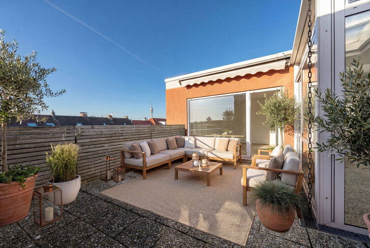 Großzügige Dachterrasse (Visu)