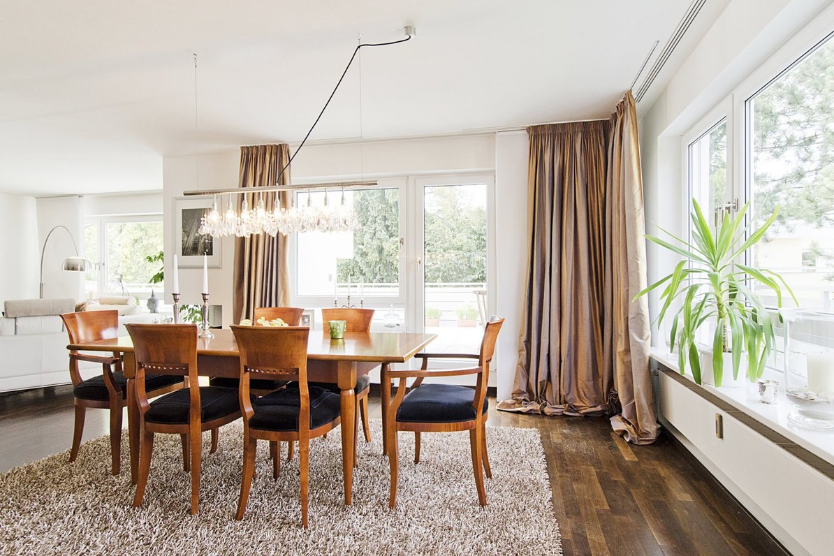 Living-dining area