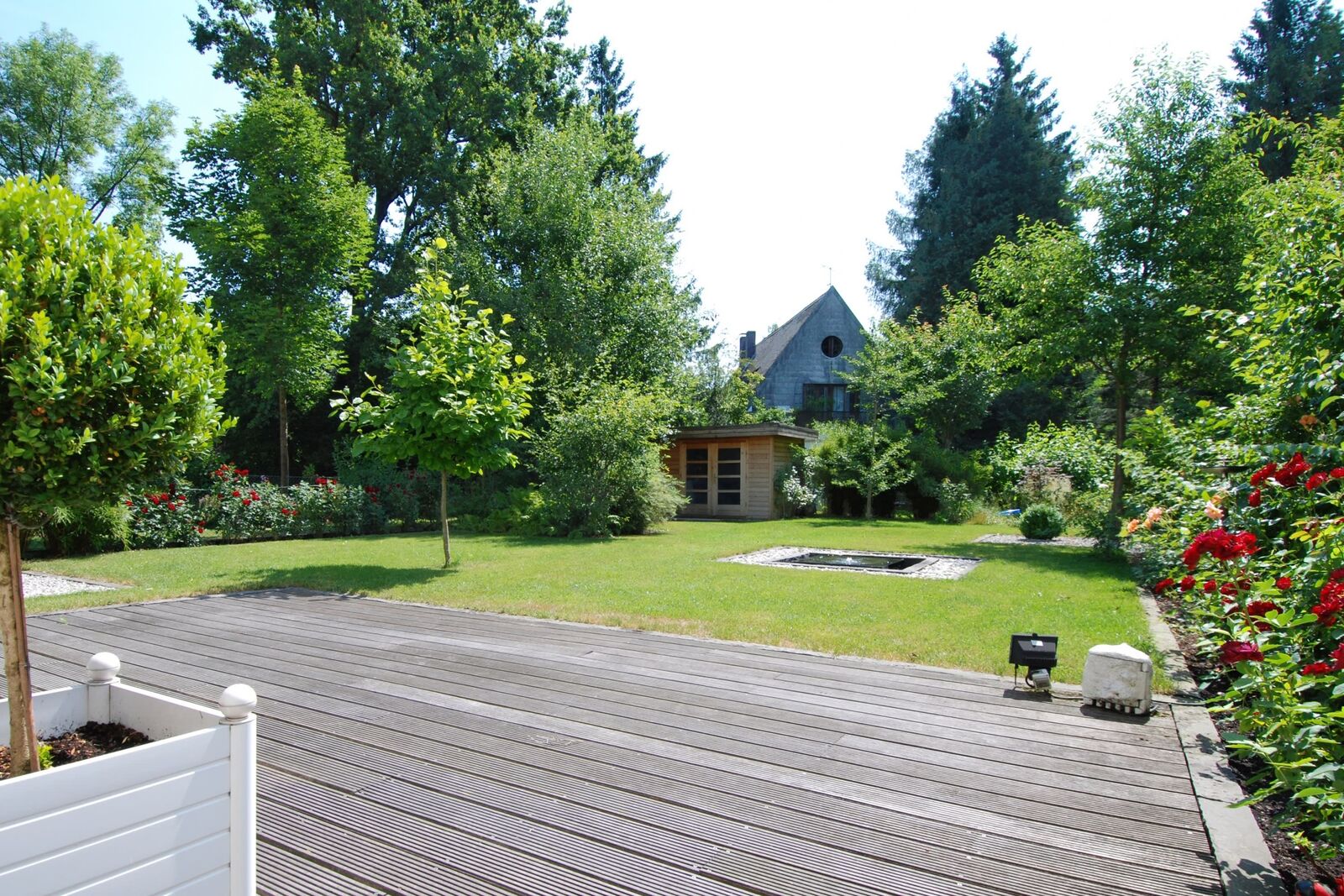 Terrasse mit Garten
