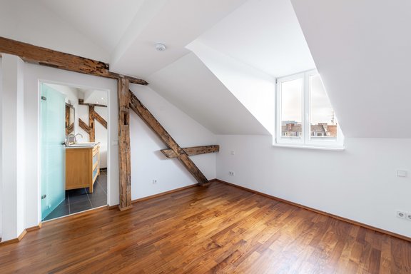 Schlafzimmer mit Bad en suite