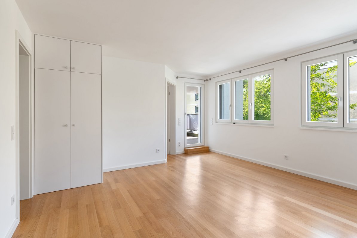 Wohn-/Essbereich mit Balkon
