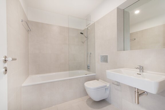 Bathtub with modern amenities