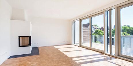 Lichtdurchflutete 2-Zimmer-Wohnung mit Kamin und großem Südbalkon