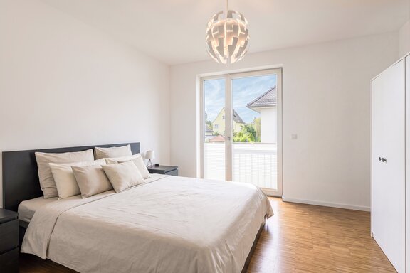 Spacious bedroom
