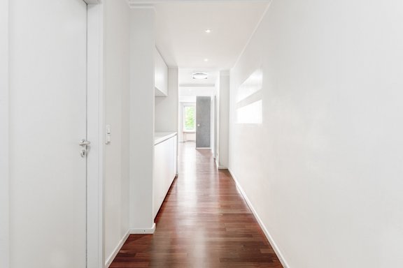 Flur mit Garderobeneinbauten