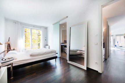 Schlafzimmer mit Einbauschrank