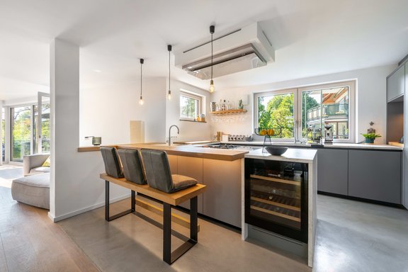 Hochwertige Schreinerküche