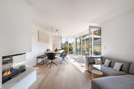 Modern 4-room maisonette apartment with garden oasis in a quiet, central location